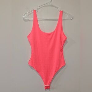 Vibrant Neon Pink Women's Seamless Scoop Neck Stretch Bodysuit Size Medium